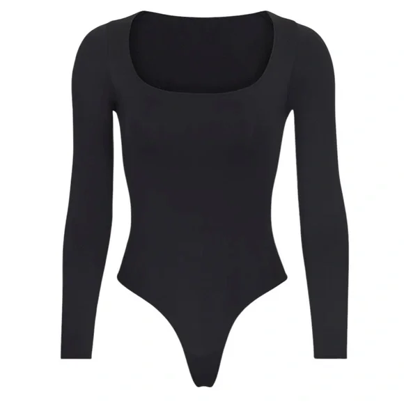 Skims Essential Long Sleeve Scoop Neck Black Size 4X Thong Lightweight Raw Cut - Picture 1 of 10